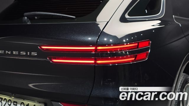 Genesis GV70 2025 — photo 9