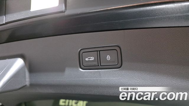 Genesis GV70 2025 — photo 31