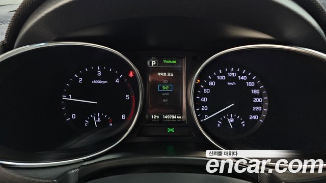 Hyundai Santafe 2016 — photo 11