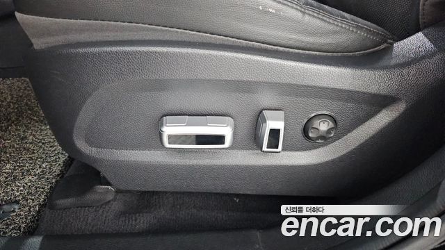 Hyundai Santafe 2016 — photo 31