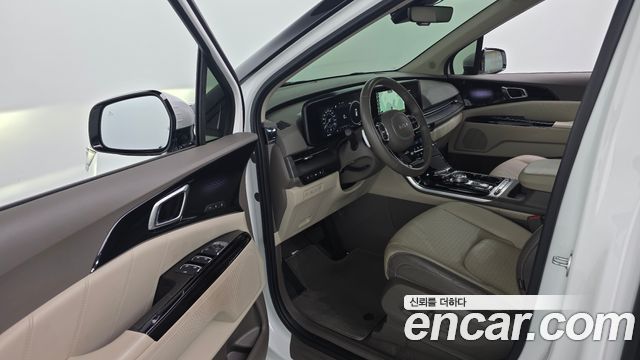 Kia Canival 2023 — photo 13