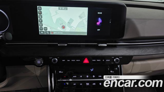 Kia Canival 2023 — photo 17