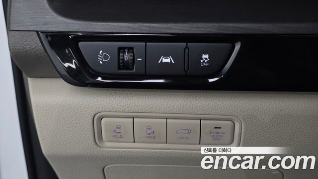 Kia Canival 2023 — photo 26
