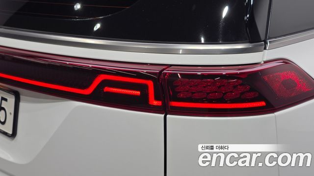 Kia Canival 2023 — photo 9