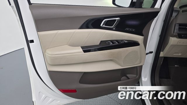 Kia Canival 2023 — photo 14