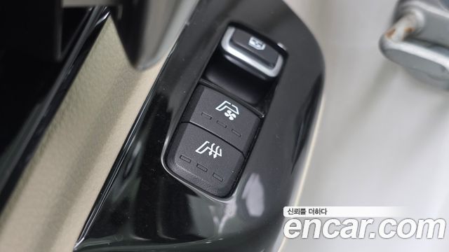 Kia Canival 2023 — photo 28