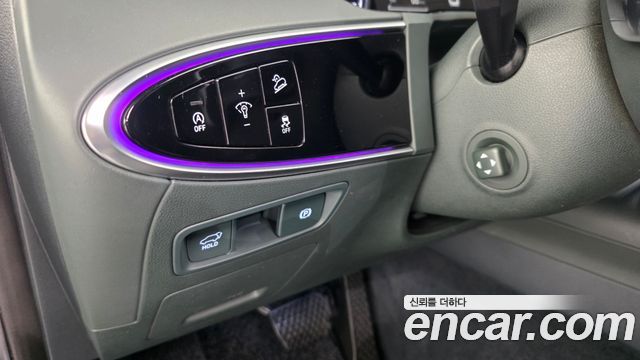 Genesis GV70 2021 — photo 23