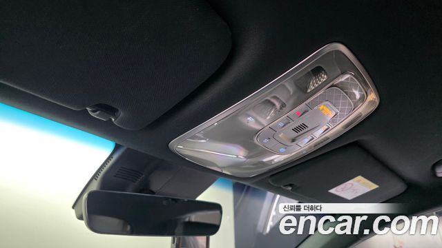 Genesis GV70 2021 — photo 24
