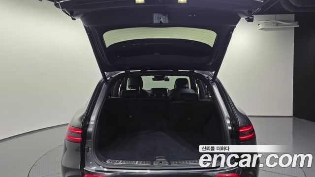Genesis GV70 2021 — photo 26