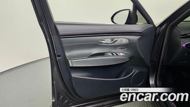 Genesis GV70 2021 — photo 14