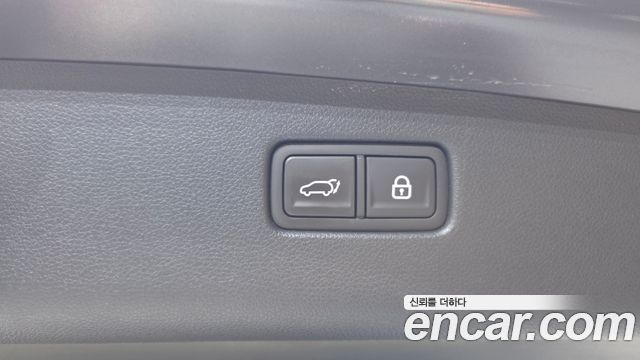 Genesis GV70 2021 — photo 28