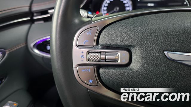 Genesis GV70 2021 — photo 30
