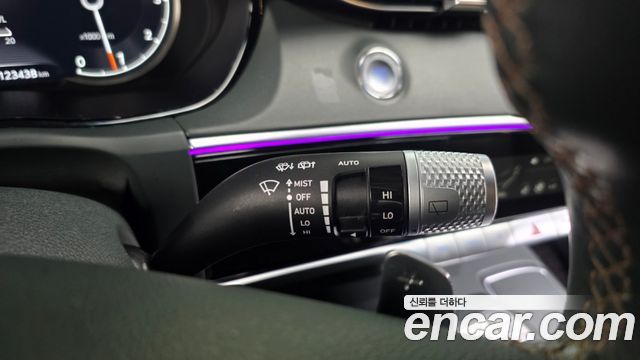 Genesis GV70 2021 — photo 37