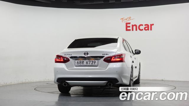 Nissan Altima 2018 — photo 4