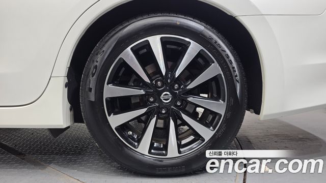 Nissan Altima 2018 — photo 7
