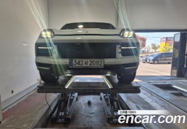 Porsche Cayenne 2026 — photo 1