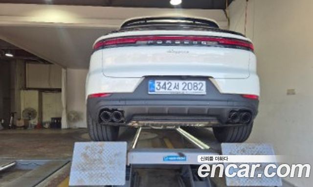 Porsche Cayenne 2026 — photo 2