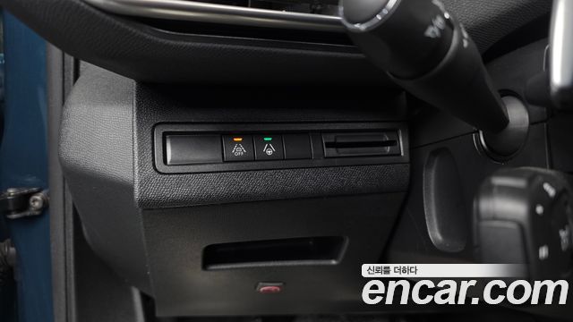 Peugeot 3008 2022 — photo 27