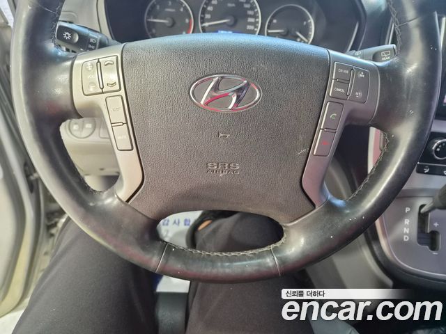 Hyundai Starex 2017 — photo 9