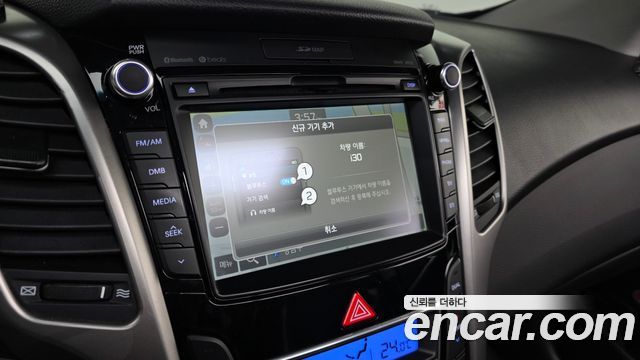 Hyundai i30 2016 — photo 21