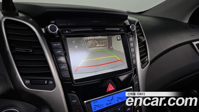 Hyundai i30 2016 — photo 22