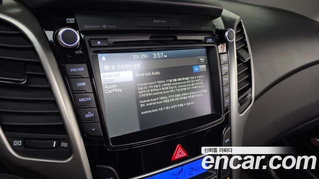 Hyundai i30 2016 — photo 23