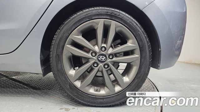 Hyundai i30 2016 — photo 7