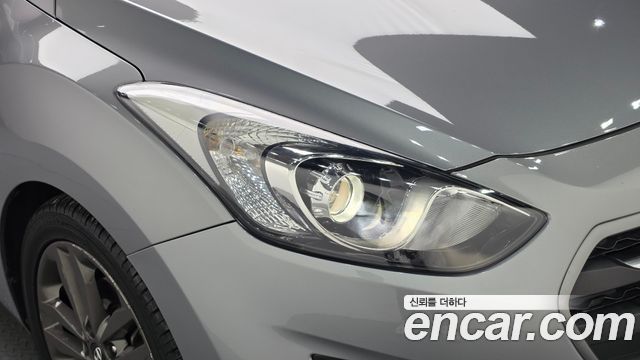 Hyundai i30 2016 — photo 8