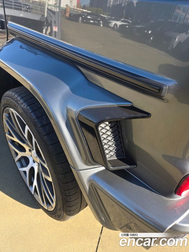 Mercedes-Benz G-Class 2020 — photo 8