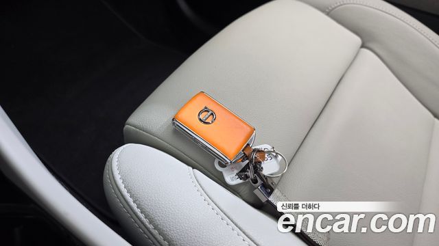 Volvo XC40 2025 — photo 22