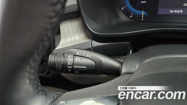 Volvo XC40 2025 — photo 28