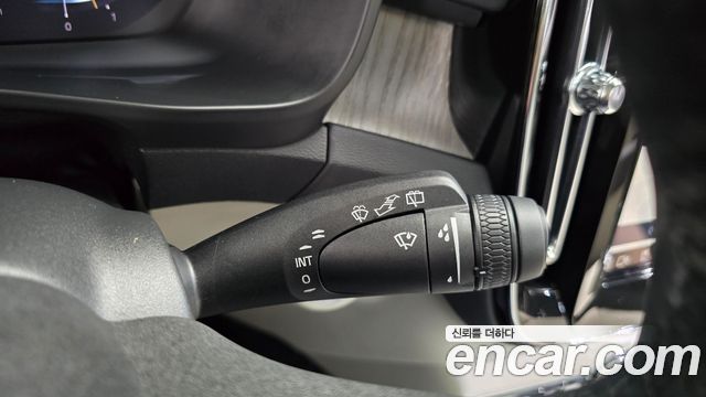 Volvo XC40 2025 — photo 29