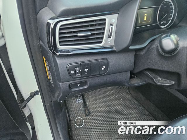 Kia Niro 2017 — photo 8