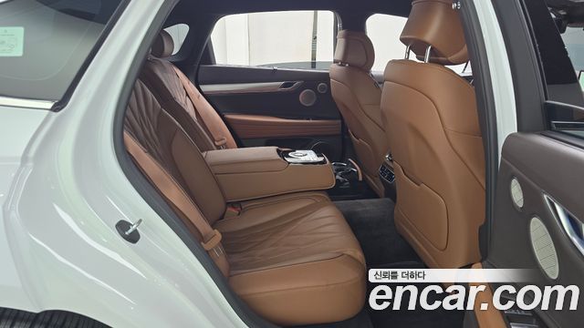 Genesis G80 2022 — photo 17