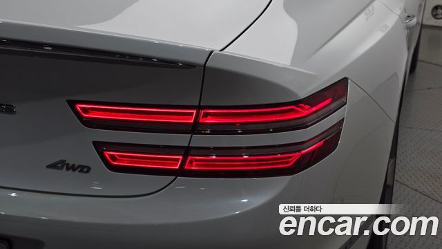 Genesis G80 2022 — photo 9