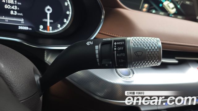 Genesis G80 2022 — photo 27