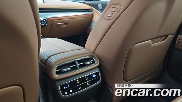 Genesis G80 2022 — photo 31