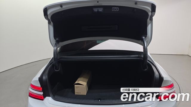 Genesis G80 2022 — photo 34