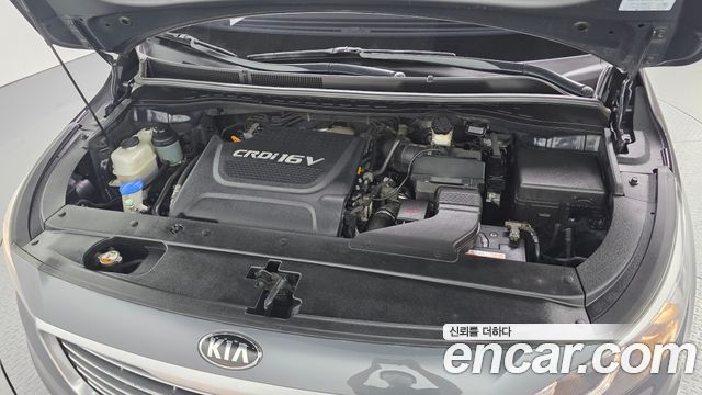 Kia Canival 2015 — photo 6