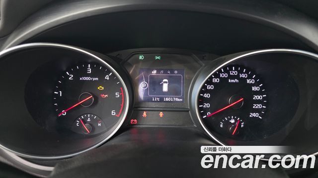 Kia Canival 2015 — photo 8