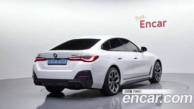 BMW i4 2023 — photo 2