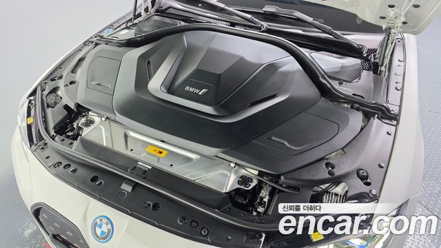 BMW i4 2023 — photo 6