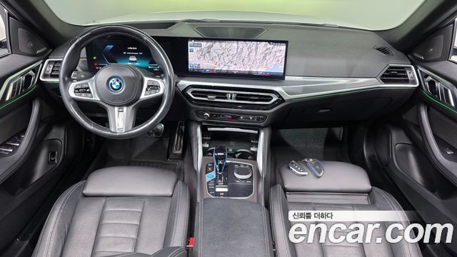 BMW i4 2023 — photo 10