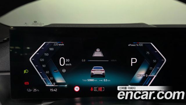 BMW i4 2023 — photo 11