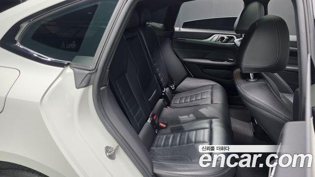 BMW i4 2023 — photo 17