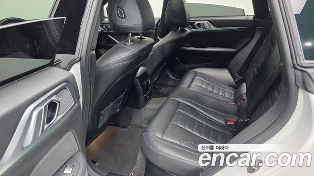 BMW i4 2023 — photo 18