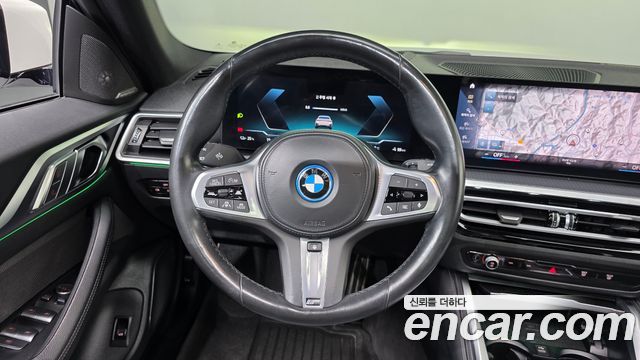 BMW i4 2023 — photo 19