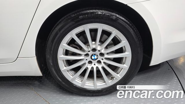 BMW 5-Series 2019 — photo 7