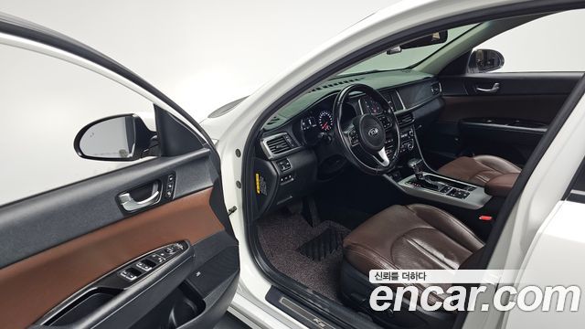 Kia K5 2016 — photo 13