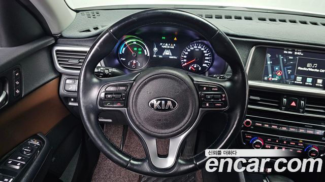 Kia K5 2016 — photo 19